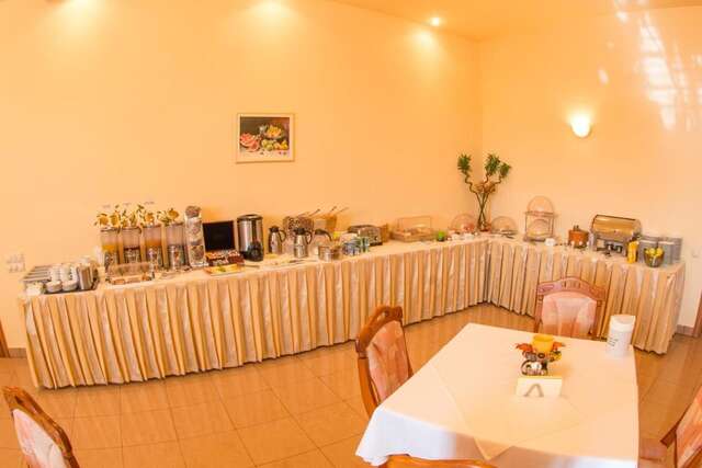 Отель Hotel Alinalex - Paradisul Acvatic Брашов-12